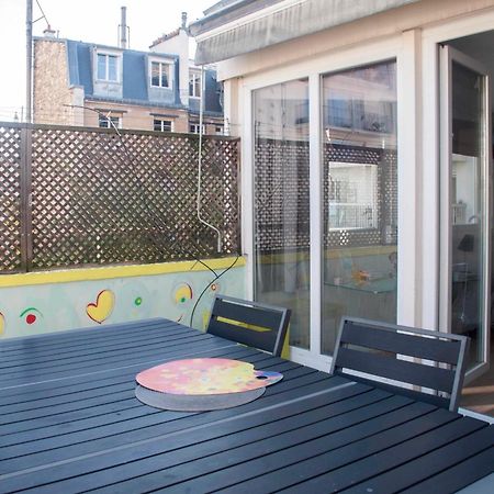Cosy Apartment With Balcony In The Heart Of Paris Exterior photo