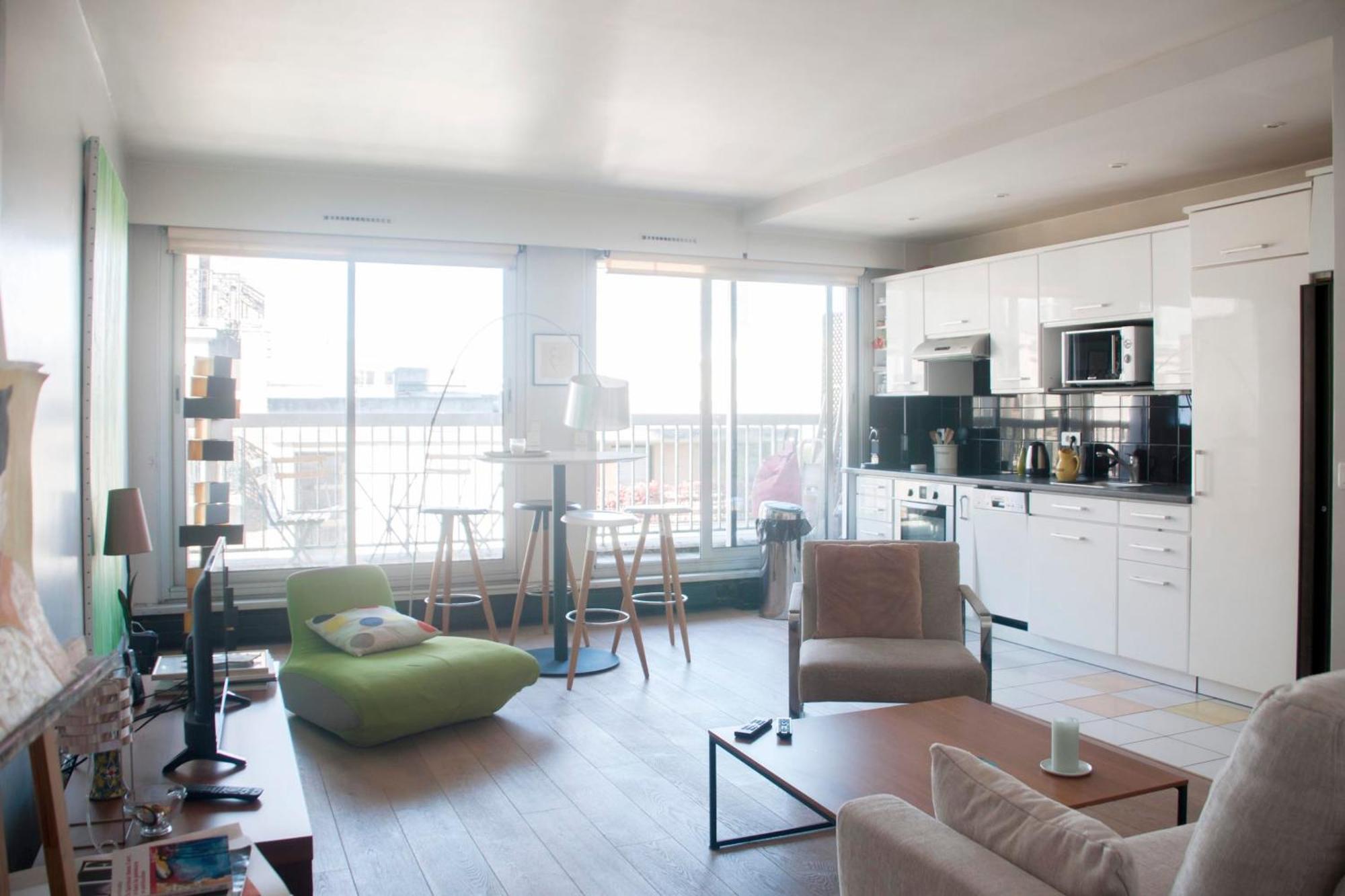 Cosy Apartment With Balcony In The Heart Of Paris Exterior photo